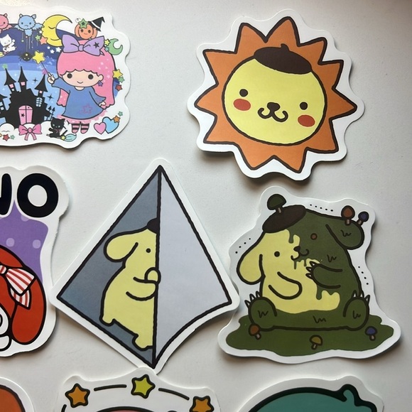SANRIO 8 sticker bundle super cute!! - Picture 2 of 5